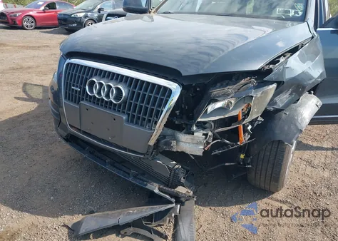 2011 Audi Q5 2.0T Premium z USA, uszkodzony, nr VIN WA1CFAFP2BA114109